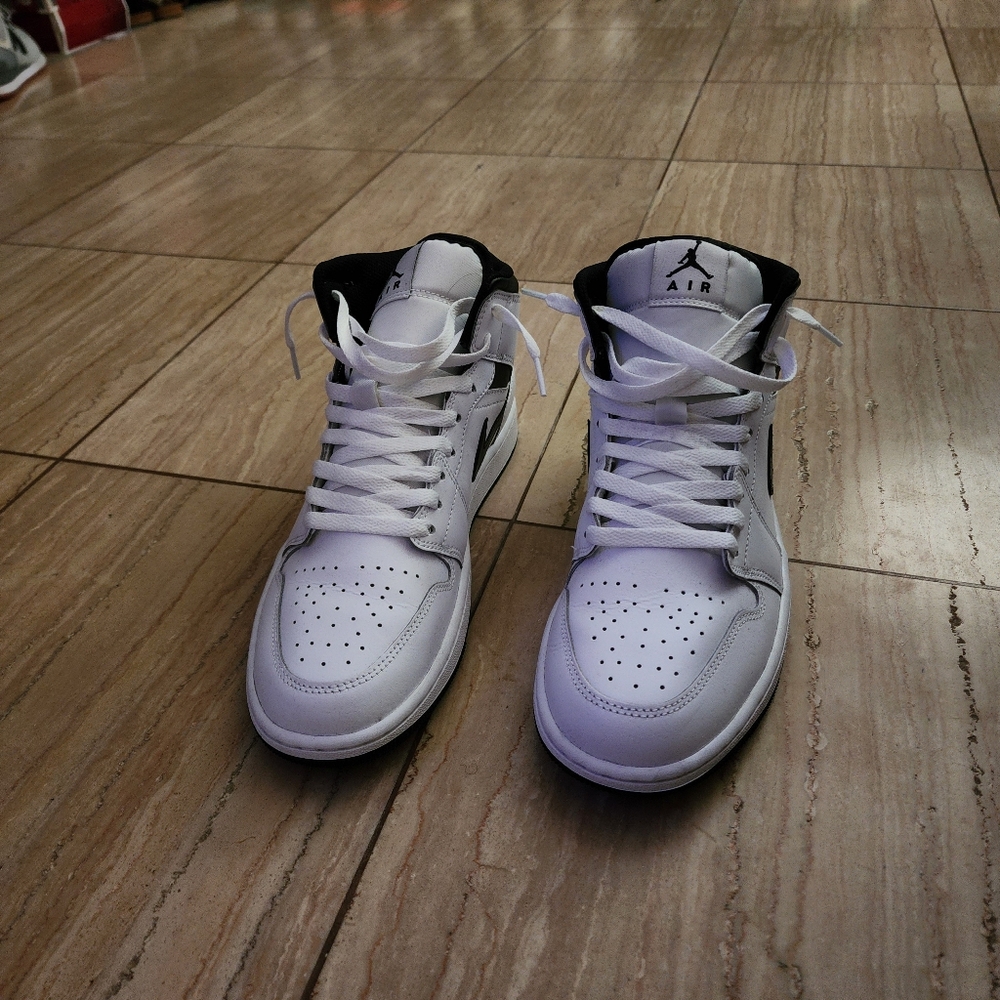 Jordan 1 Reverse Panda - image 5